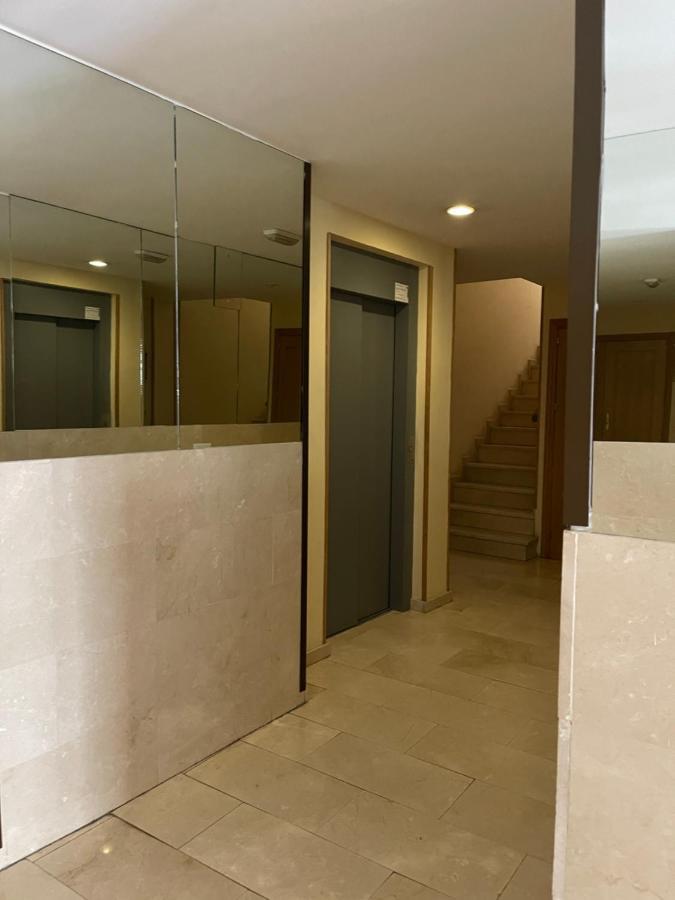 El Atico Nuevo En El Centro Con Ascensor, Garaje, Aire Acondicionado Y Wifi Apartment บีเอสกัส ภายนอก รูปภาพ