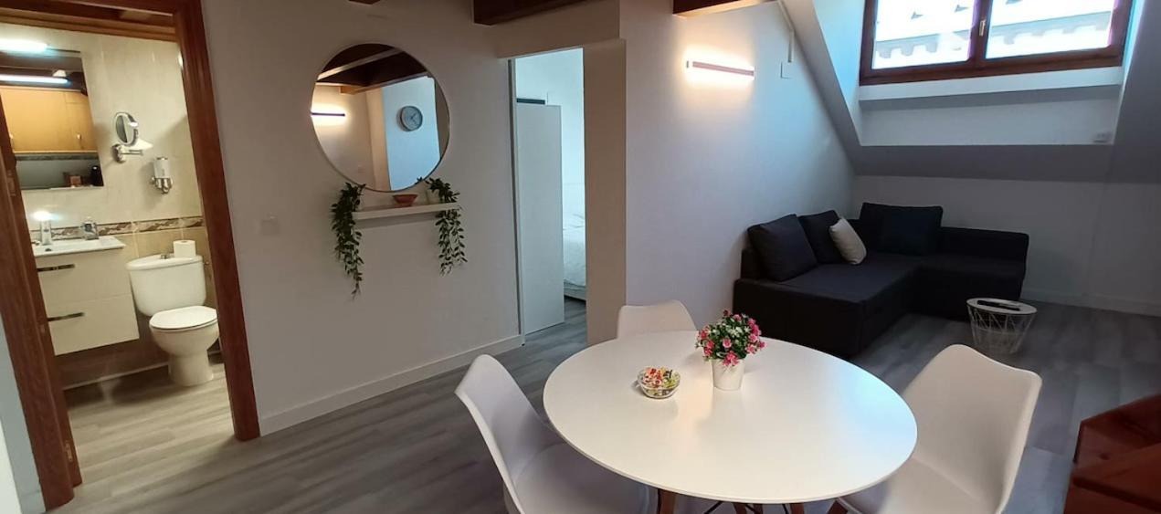 El Atico Nuevo En El Centro Con Ascensor, Garaje, Aire Acondicionado Y Wifi Apartment บีเอสกัส ภายนอก รูปภาพ